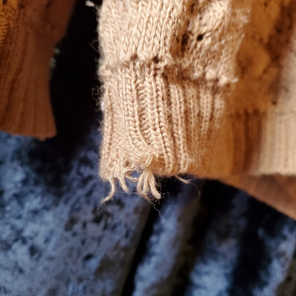 Distressed vintage tan leafy lace knit cottagecore grunge grandma cardigan - Picture 4 of 7